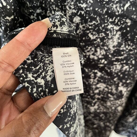 Cinq à Sept Lenore Night Sky Tank Top Womens Large Black Feminine Quiet Luxury - Picture 5 of 8